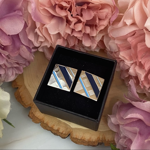 Classic Blue, Silver and Black Stripe Cufflinks - Picture 14 of 15